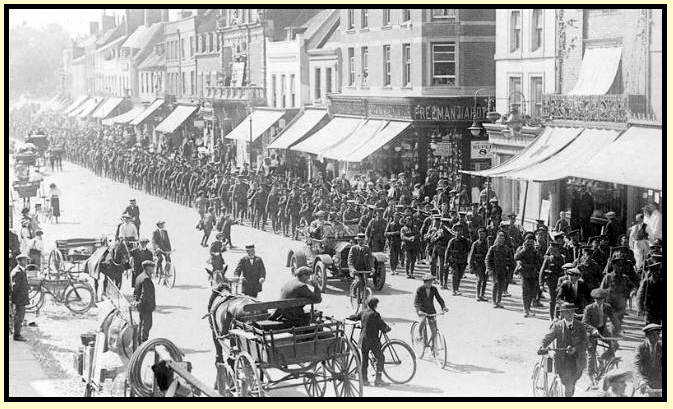 A column of marching soldiers, High Street 1914